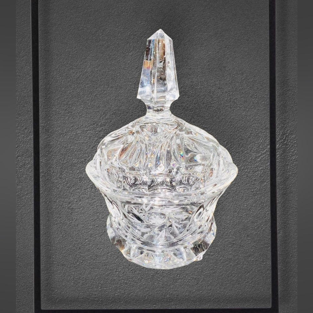 Vintage Hand Cut & Etched Lead Crystal Lidded 3 Footed Candy Dish
